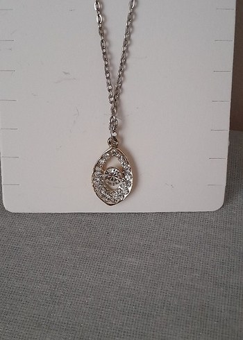 Altın Renkli Zincir Detaylı Midi Kolye - Görsel 2