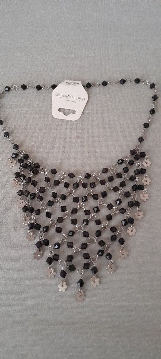 Gri İşlemeli Boncuklu Uzun Kadın Kolye - Görsel 3