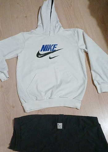 LC Waikiki Nike Erkek Çocuk Kapüşonlu Sweatshirt ve Eşofman