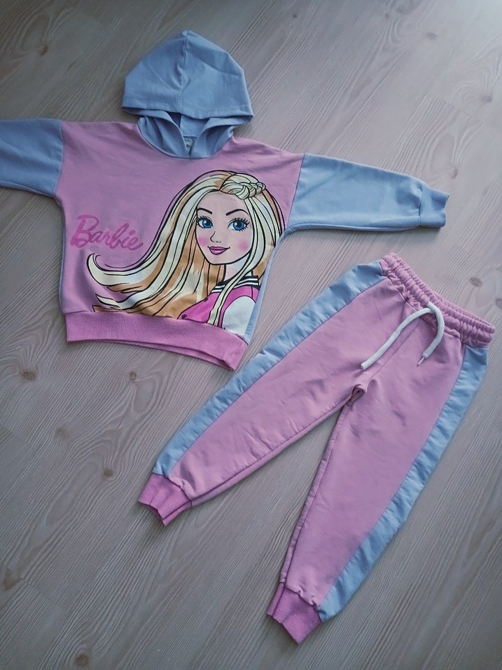 Barbie Baskılı Pembe Kız Sweatshirt ve Eşofman Takımı - Görsel 2