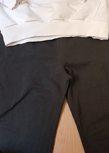 LC Waikiki Nike Erkek Çocuk Beyaz Sweatshirt ve Siyah Eşofman