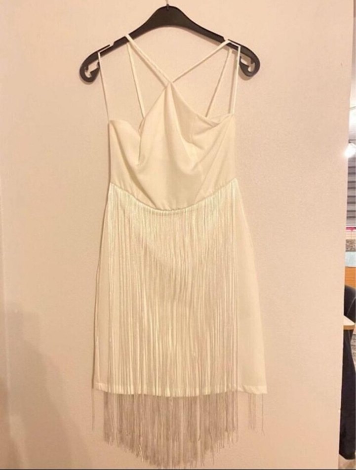 Beyaz Mini Straplez İşlemeli Abiye Elbise - Görsel 3