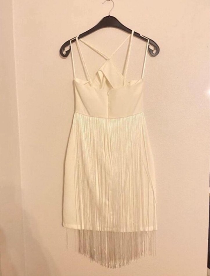 Beyaz Mini Straplez İşlemeli Abiye Elbise - Görsel 2