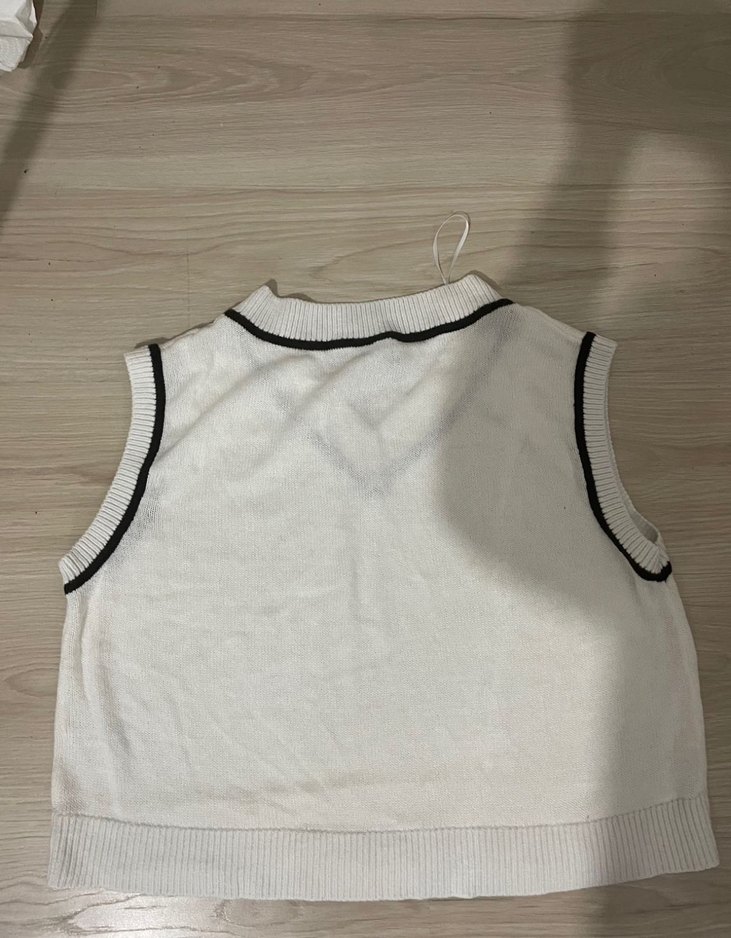 V Yaka Beyaz Örgü Kadın Süveter - Görsel 3