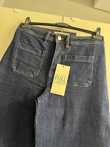 Stradivarius Str Jean