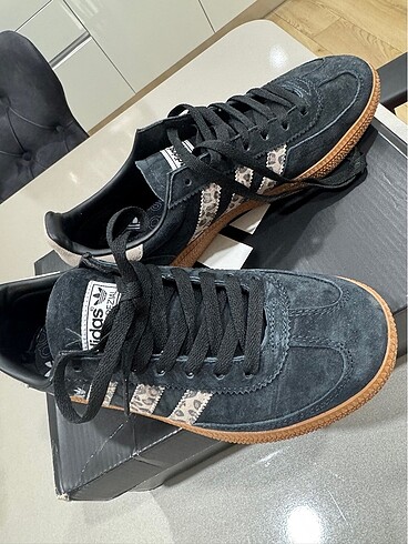 40 Beden Adidas Sneakers