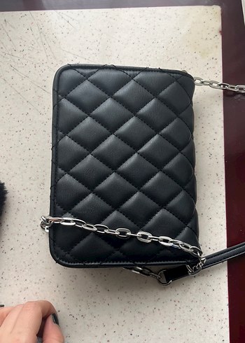 Siyah Deri Zincir Askılı Kadın Çanta - Görsel 2