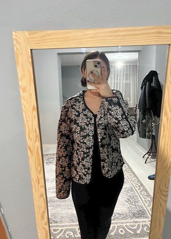 Dantel Detaylı Beyaz Desenli Kadın Ceket - Görsel 5