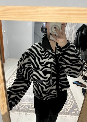 Gri Zebra Desenli Suni Kürk Detaylı Kadın Ceket - Görsel 3