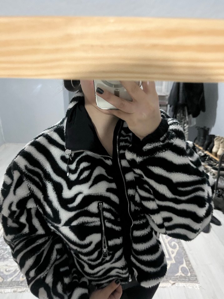 Gri Zebra Desenli Suni Kürk Detaylı Kadın Ceket - Görsel 2