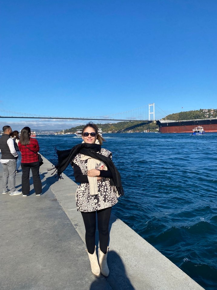 Kemerli Dantel Detaylı Siyah Tunik - Görsel 2