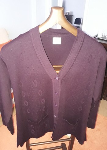 Düğmeli V Yakalı Bordo Kadın Hırka - Görsel 5