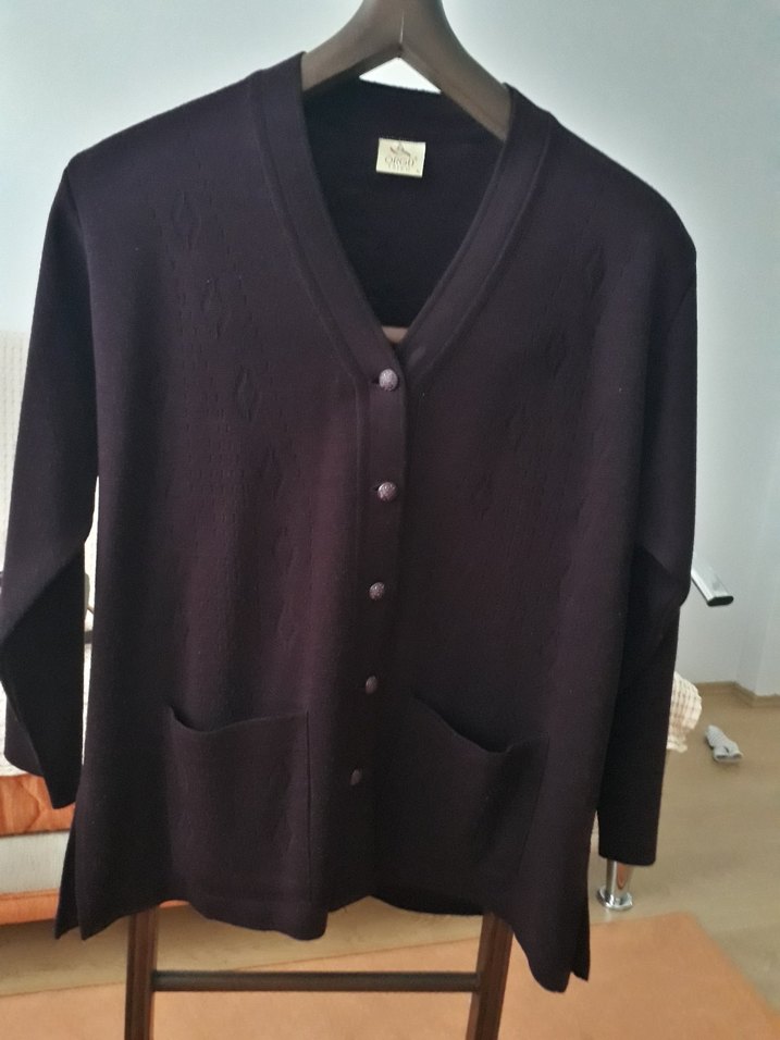 Düğmeli V Yakalı Bordo Kadın Hırka - Görsel 2