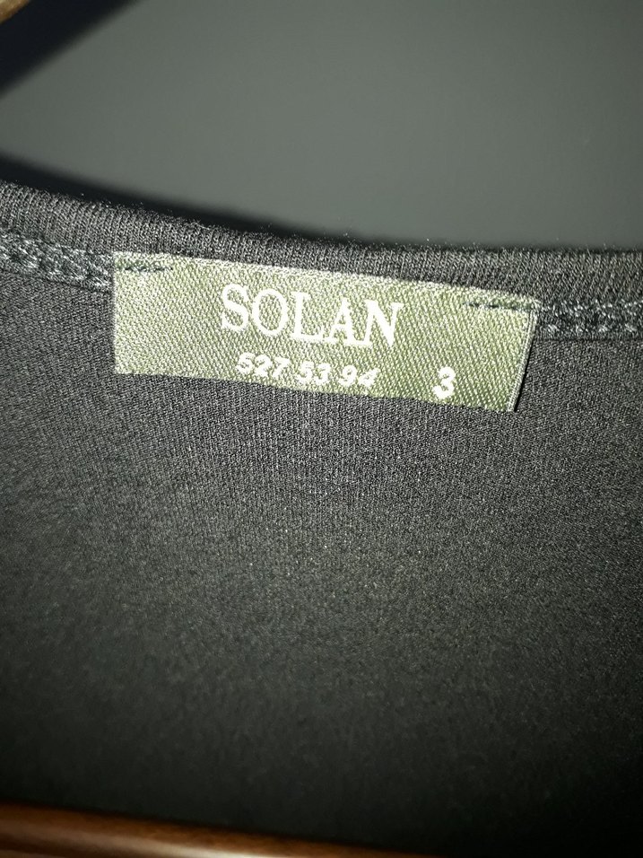 Siyah Nakışlı V Yaka Uzun Kollu Bluz - Görsel 4