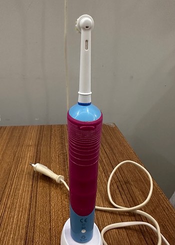 #oralB şarjlı Renkli Mavi Elektrikli Diş Fırçası - Görsel 3