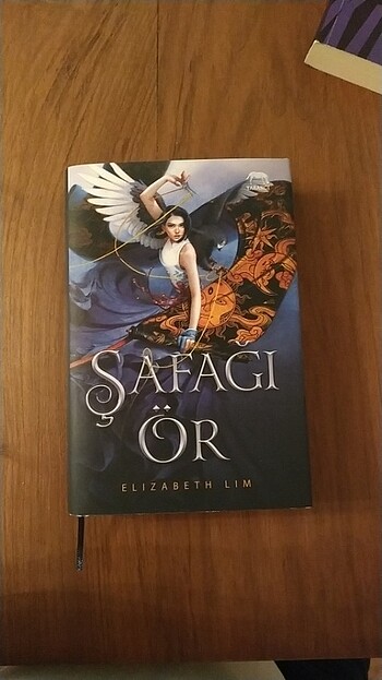 Şafağı Ör - Elizabeth Lim (Ciltli)