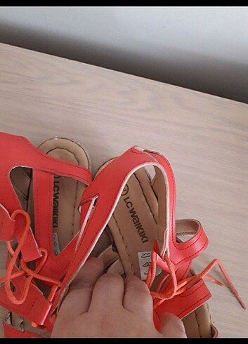 LC Waikiki Kız çocuk sandalet
