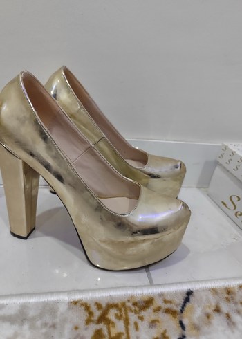 Parlak Altın Platform Topuklu Kadın Stiletto