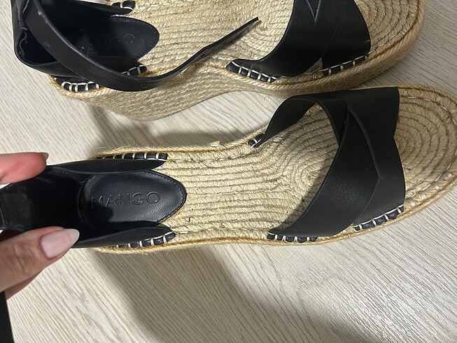 38 Beden siyah Renk Mango topuklu sandalet