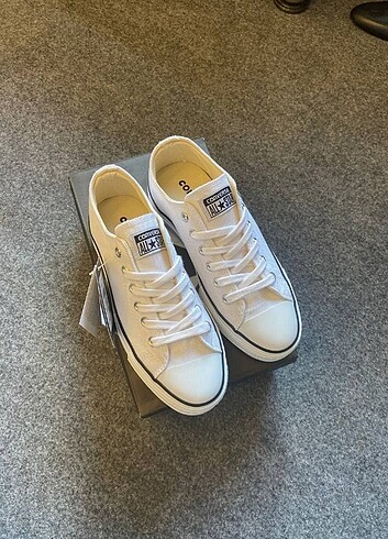 39 Beden siyah Renk Converse ayakkabı