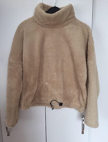 BERSHKA BAYAN PELUŞ CROP