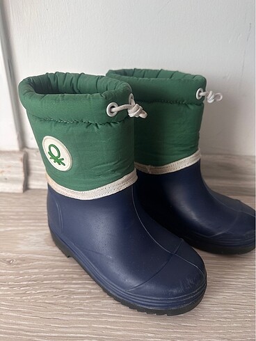 Benetton 28 numara yağmur çizmesi