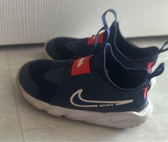 27 Beden Nike 27 numara spor ayakkabı