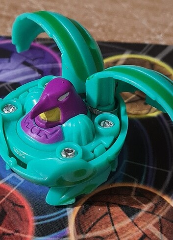 Bakugan Ravenoid 