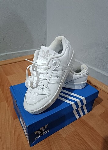 Adidas Spor Ayakkabı
