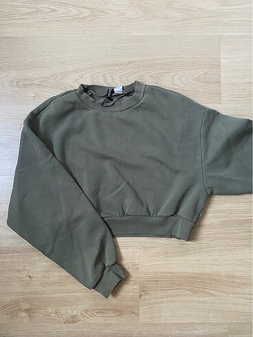 crop sweat