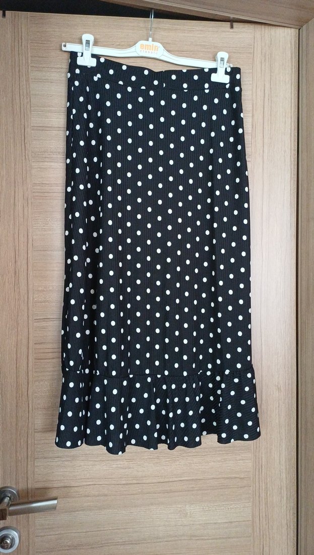 Puantiye Desenli Uzun Piliseli Etek - Görsel 5