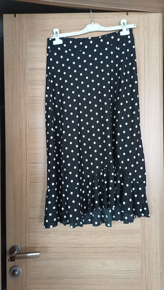 Puantiye Desenli Uzun Piliseli Etek - Görsel 4