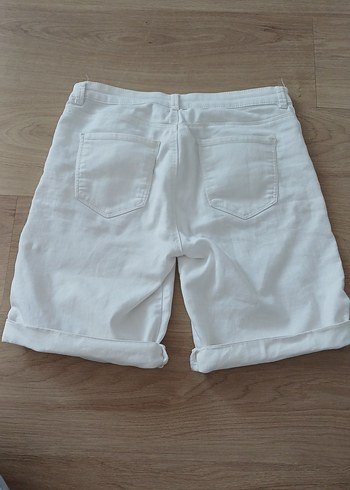Beyaz Şort - Görsel 3