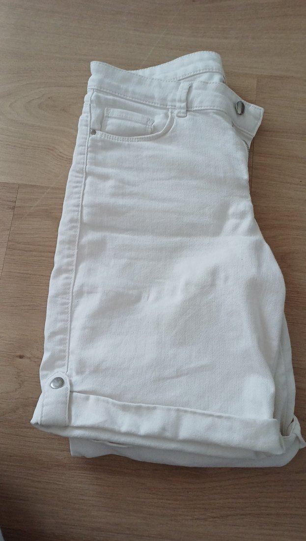 Beyaz Şort - Görsel 5