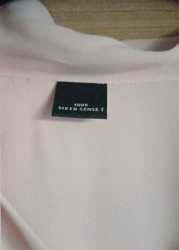 V Yakalı Düğmeli Kadın Gömlek - Görsel 3