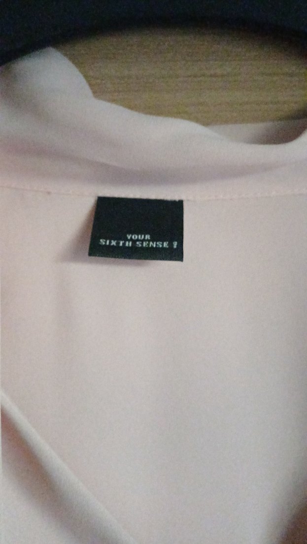 V Yakalı Düğmeli Kadın Gömlek - Görsel 3