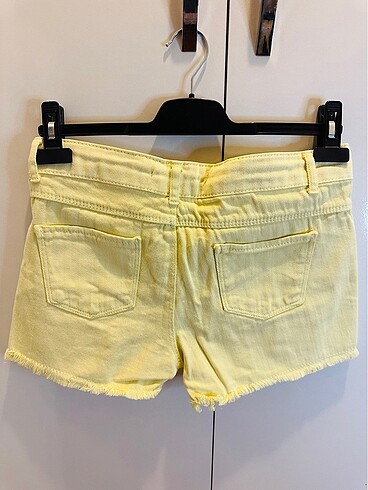Bershka Kısa sarı şort