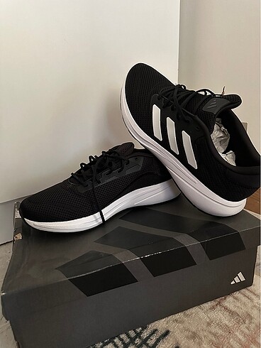 Sıfır adidas!