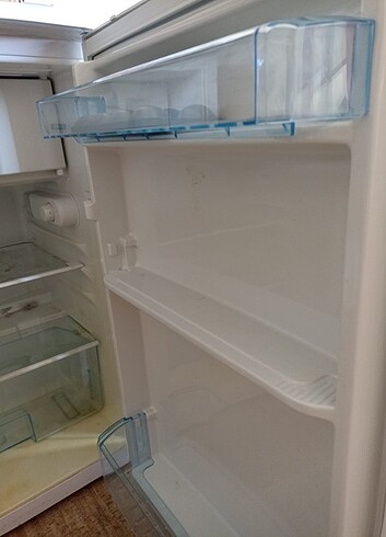 BEKO BÜRO TİPİ BUZDOLABI ACİLLL SATILIKTIR 