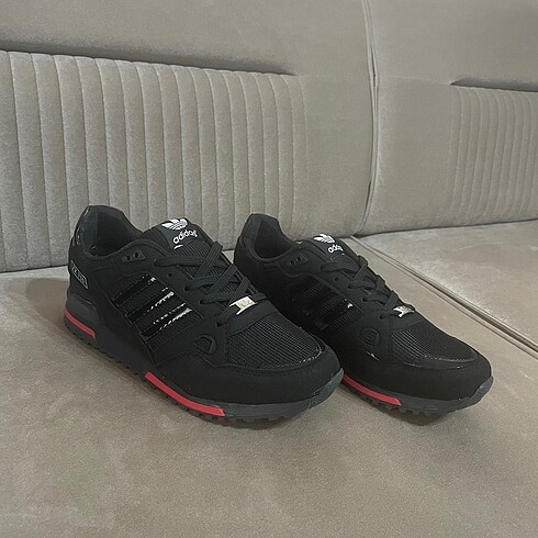 Adidas spor ayakkabı