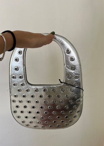 Bershka Gri Metal Tokalı Kadın Çanta