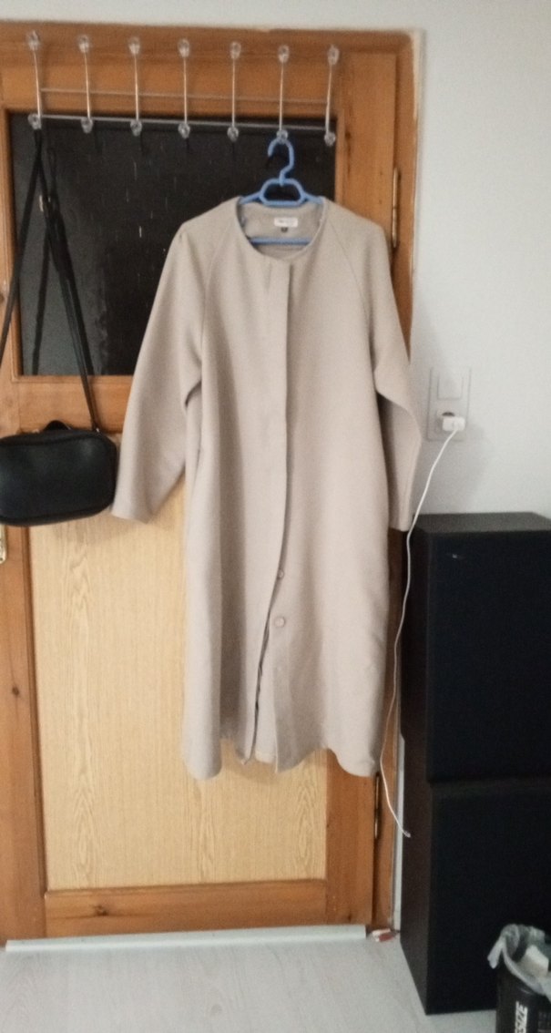 Düğmeli Bej Uzun Kaban salaş her Bedene olur Ben 44 kullanıyorum - Görsel 2