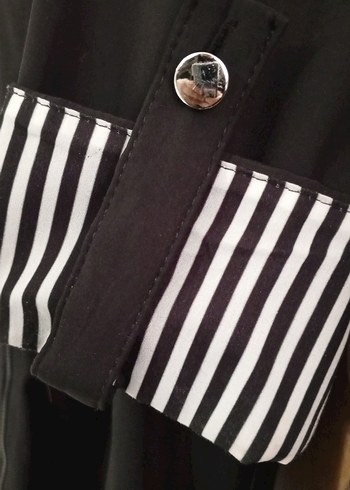 Uzun Siyah Kadın Trençkot Çizgili Detaylı sayılı kullanıldı - Görsel 3