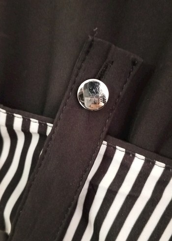 Uzun Siyah Kadın Trençkot Çizgili Detaylı sayılı kullanıldı - Görsel 2