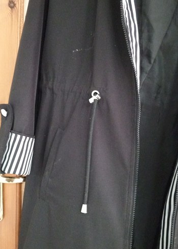 Uzun Siyah Kadın Trençkot Çizgili Detaylı sayılı kullanıldı - Görsel 8