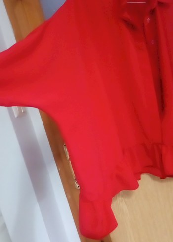 LC Waikiki Uzun Kollu Kırmızı Kadın Pelerin