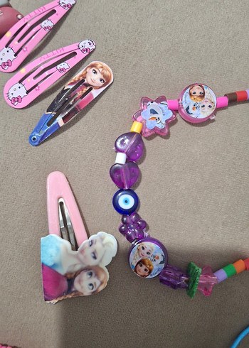 Çocuklar için renkli boncuklu saç aksesuarları ve bikezikler - Görsel 11