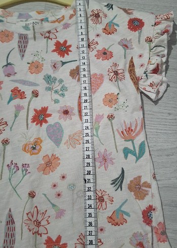 Kız Çocuk Renkli Baskılı Tişörtler ve Desenli Şort - Görsel 2