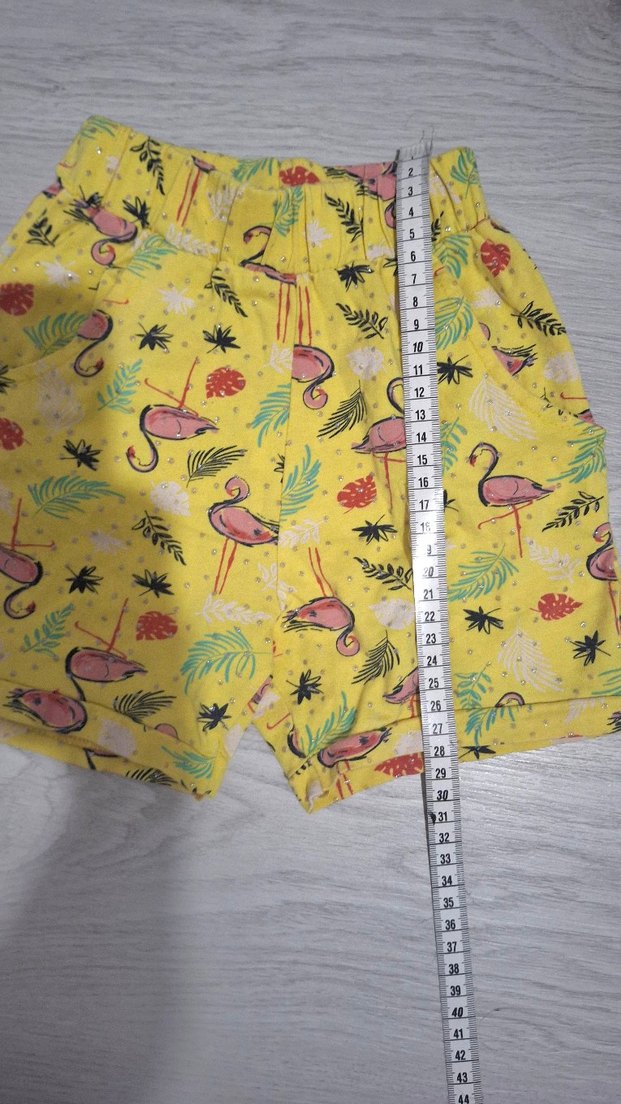 Kız Çocuk Renkli Baskılı Tişörtler ve Desenli Şort - Görsel 5