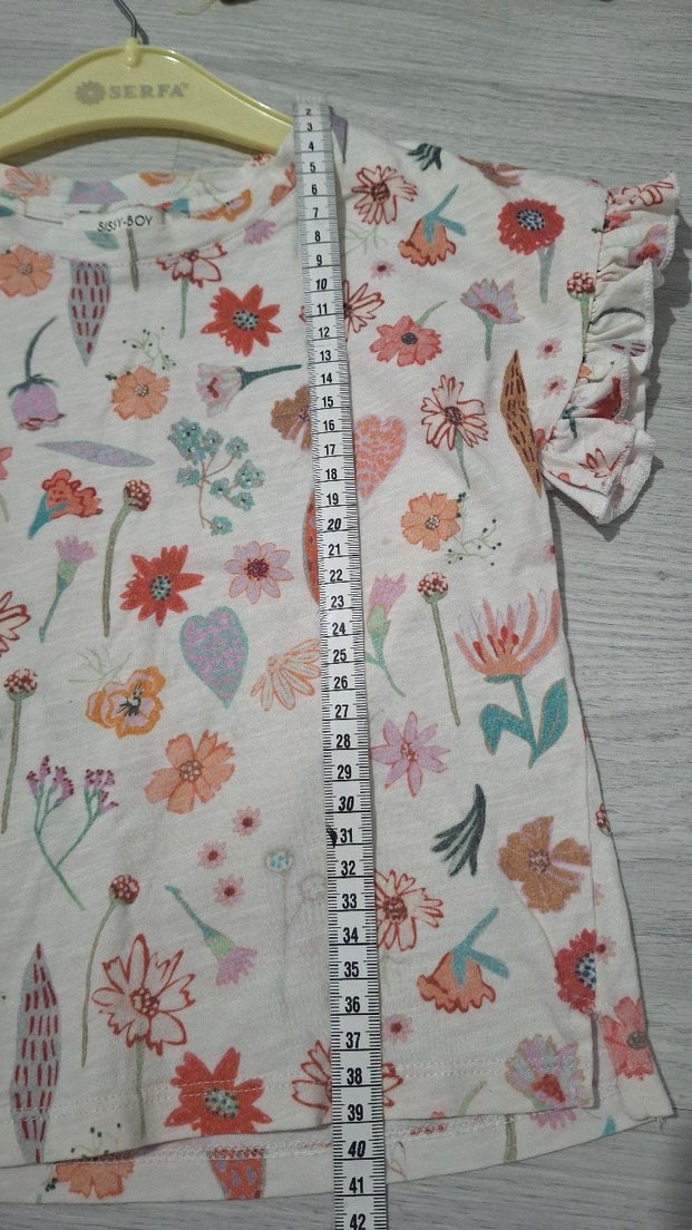 Kız Çocuk Renkli Baskılı Tişörtler ve Desenli Şort - Görsel 2